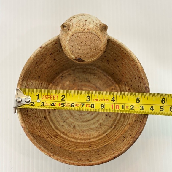 Vtg Studio Art Pottery Bowl With Bear 5.5 Inch Diameter - Picture 9 of 10